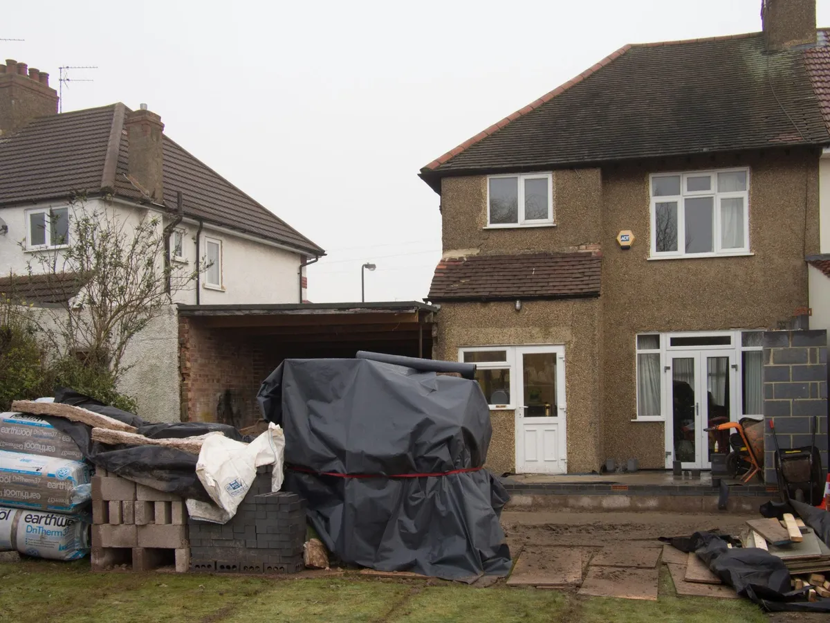 Why You Must Use a Licensed Waste Carrier for Rubbish Removal